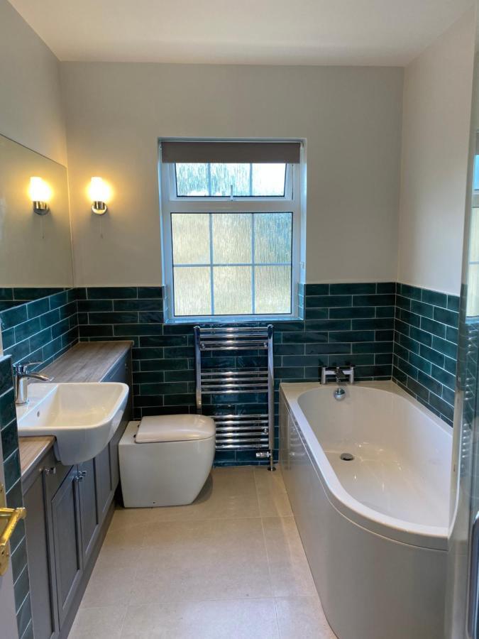 The Lake House Dungloe Exterior photo